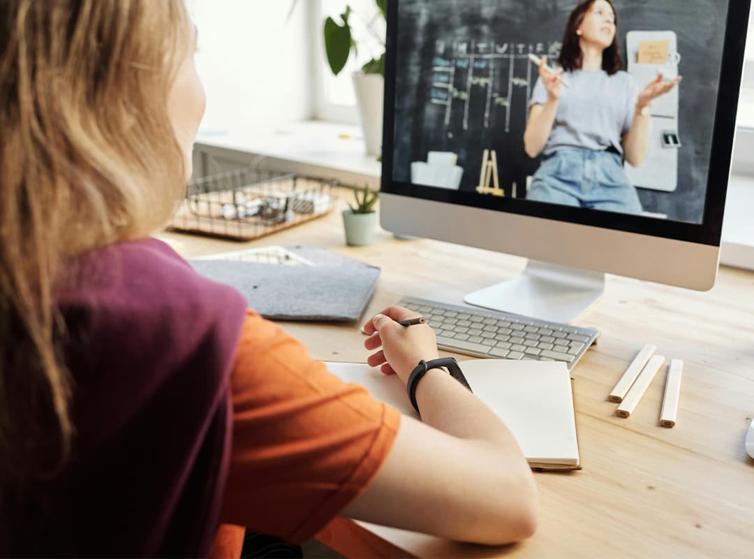 Reasons for the effectiveness of online learning